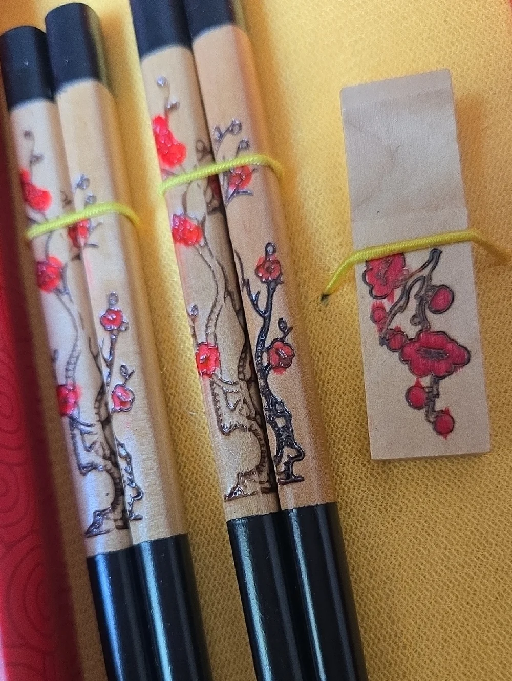 ChineseGift BoxSet Of Wooden Chopsticks With Rests